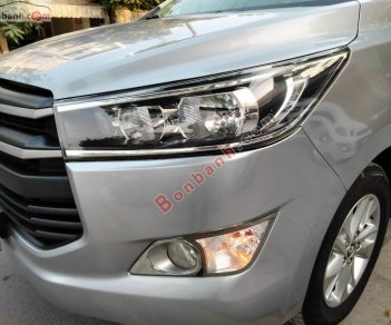 Toyota Innova     2016 - Bán xe Toyota Innova năm 2016, màu bạc xe gia đình, giá chỉ 460 triệu