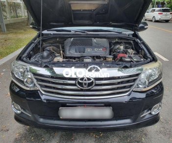 Toyota Fortuner 2015 - Cần bán lại xe Toyota Fortuner đời 2015, màu đen chính chủ