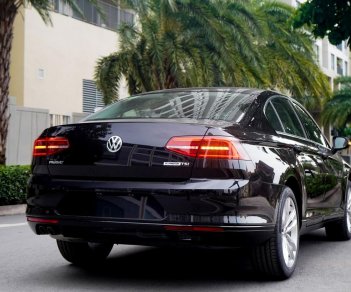 Volkswagen Passat 2020 - Khuyến mãi tháng 1/2022 tặng 140% phí trước bạ + phụ kiện hãng - Passat 1.8 Turbo nhập khẩu Đức 2020, đủ màu, giao ngay