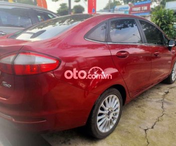 Ford Fiesta Titanium 2018 - Bán xe Ford Fiesta Titanium đời 2018, màu đỏ còn mới, giá chỉ 440 triệu