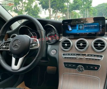 Mercedes-Benz 2019 - Cần bán Mercedes C200 Exclusive đời 2019, màu đen