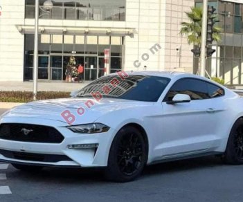 Ford Mustang EcoBoost Fastback 2018 - Bán Ford Mustang EcoBoost Fastback sản xuất 2018, màu trắng, nhập khẩu