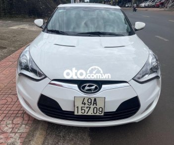 Hyundai Veloster 2011 - Cần bán xe Hyundai Veloster năm sản xuất 2011, màu trắng, nhập khẩu nguyên chiếc