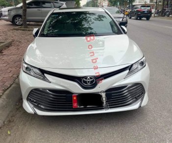 Toyota Camry   2.5Q 2019 - Bán Toyota Camry 2.5Q đời 2019, màu trắng, nhập khẩu nguyên chiếc chính chủ