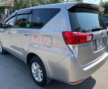 Toyota Innova   2.0E   2019 - Bán xe Toyota Innova 2.0E năm 2019, màu bạc xe gia đình  