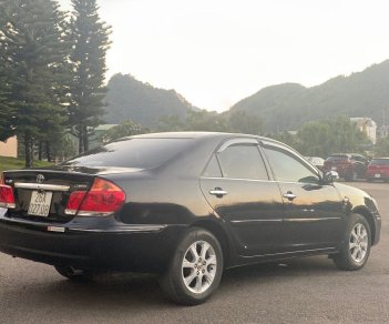 Toyota Camry    2004 - Cần bán Toyota Camry đời 2004, màu đen còn mới