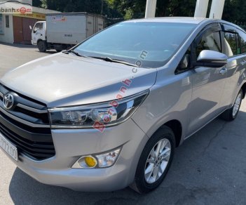 Toyota Innova   2.0E   2019 - Bán xe Toyota Innova 2.0E năm 2019, màu bạc xe gia đình  