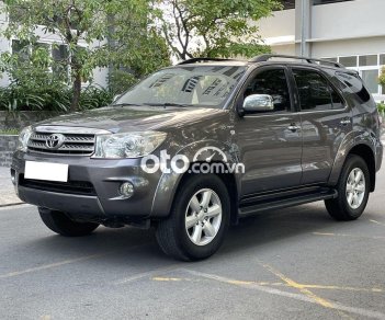 Toyota Fortuner  2.7V AT  2010 - Cần bán lại xe Toyota Fortuner 2.7V AT sản xuất năm 2010, màu xám