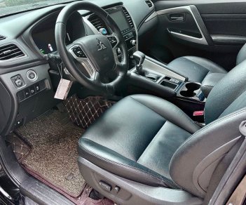 Mitsubishi Pajero 2020 - Cần bán gấp Mitsubishi Pajero Sport 2020, màu đen, nhập khẩu nguyên chiếc 