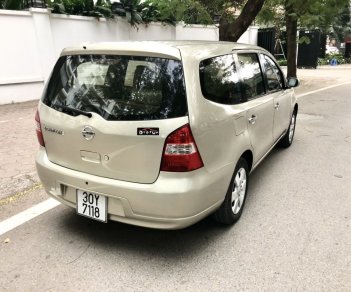 Nissan Grand livina 2010 - Bán Nissan Grand Livina 7 chỗ số tự động màu vàng cát xe gia đình chính chủ còn rất đẹp và nguyên bản - 89000 km - 290tr