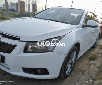 Chevrolet Cruze    2015 - Bán Chevrolet Cruze sản xuất 2015, màu trắng  