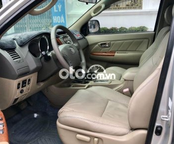 Toyota Fortuner 2009 - Cần bán lại xe Toyota Fortuner 2.7V 4x2 đời 2009, màu bạc