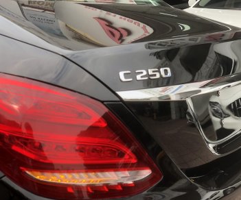 Mercedes-Benz C250 2018 - Cần bán Mercedes-Benz C250 Exclusive sx năm 2018 giá tốt 1 tỷ 329tr