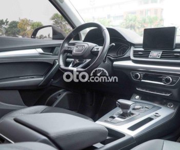 Audi Q5 45TFSI 2018 - Cần bán Audi Q5 45 TFSI sản xuất 2018, màu đen, xe nhập