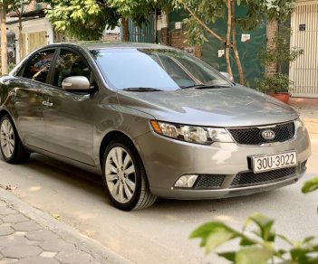 Kia Forte SLi 2009 - Cần bán Kia Forte SLi đăng ký lần đầu 2009 xe gia đình giá chỉ 315tr