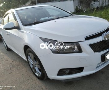 Chevrolet Cruze    2015 - Bán Chevrolet Cruze sản xuất 2015, màu trắng  