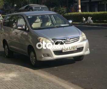 Toyota Innova MT 2008 - Cần bán gấp Toyota Innova MT sản xuất năm 2008, màu bạc, nhập khẩu xe gia đình