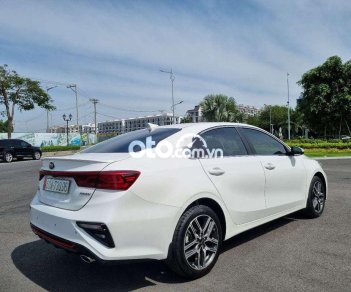 Kia Cerato 2019 - Bán xe Kia Cerato Premium sản xuất năm 2019, màu trắng còn mới, 595tr