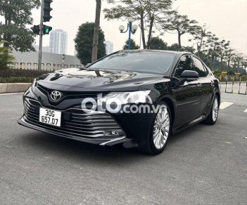 Toyota Camry   2.5 Q  2020 - Bán Toyota Camry 2.5 Q đời 2020, màu đen còn mới