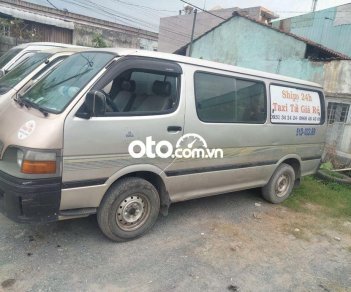 Toyota Hiace 2002 - Cần bán lại xe Toyota Hiace 3.0MT đời 2002, xe nhập, giá tốt