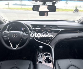 Toyota Camry   2.5 Q  2020 - Bán Toyota Camry 2.5 Q đời 2020, màu đen còn mới