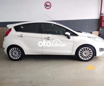 Ford Fiesta   2017 - Cần bán lại xe Ford Fiesta năm 2017, màu trắng còn mới, giá tốt