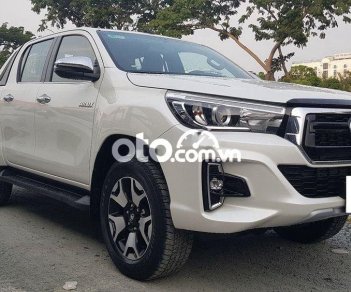 Toyota Hilux  2.8AT 2018 - Bán Toyota Hilux 2.8AT 2018, màu trắng, nhập khẩu nguyên chiếc, giá 798tr