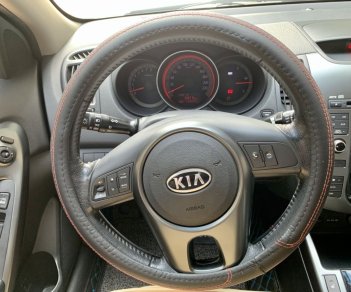 Kia Forte SLi 2009 - Cần bán Kia Forte SLi đăng ký lần đầu 2009 xe gia đình giá chỉ 315tr