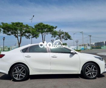 Kia Cerato 2019 - Bán xe Kia Cerato Premium sản xuất năm 2019, màu trắng còn mới, 595tr