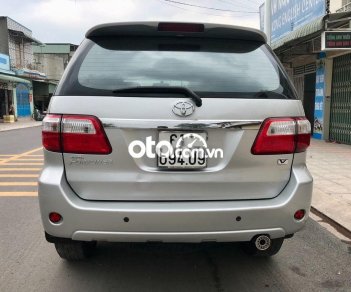 Toyota Fortuner 2009 - Cần bán lại xe Toyota Fortuner 2.7V 4x2 đời 2009, màu bạc