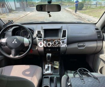 Mitsubishi Pajero 2011 - Cần bán lại xe Mitsubishi Pajero năm sản xuất 2011, nhập khẩu nguyên chiếc