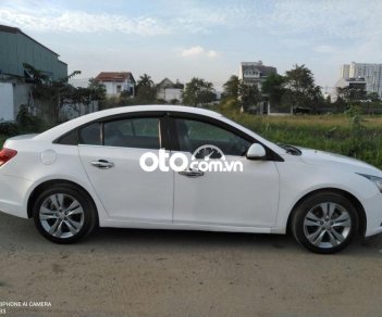 Chevrolet Cruze    2015 - Bán Chevrolet Cruze sản xuất 2015, màu trắng  