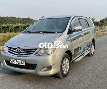 Toyota Innova G 2011 - Bán Toyota Innova G năm 2011, màu bạc, giá tốt