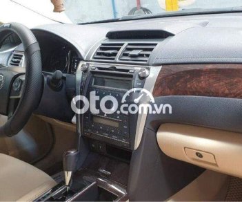 Toyota Camry  2.0 E  2016 - Bán xe Toyota Camry 2.0 E năm sản xuất 2016, màu đen 