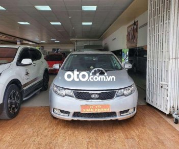 Kia Forte MT 2013 - Cần bán Kia Forte MT năm sản xuất 2013, màu bạc còn mới