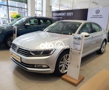 Volkswagen Passat 2018 - Cần bán xe Volkswagen Passat đời 2018, màu bạc, nhập khẩu