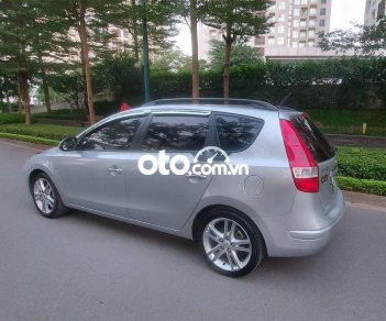 Hyundai i30 2009 - Bán Hyundai i30 đời 2009, màu bạc, xe nhập