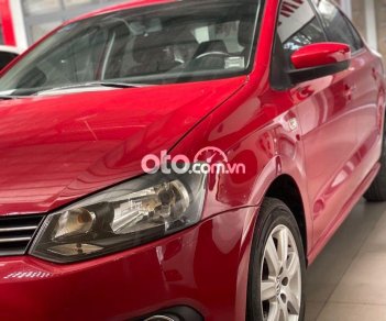 Volkswagen Polo AT 2015 - Cần bán Volkswagen Polo 1.6AT 2015, màu đỏ, giá 386tr