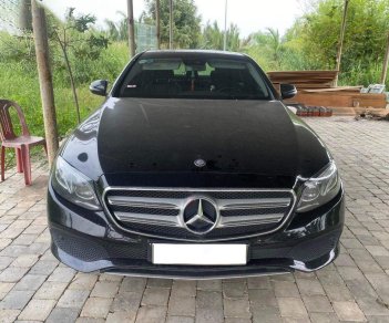 Mercedes-Benz 2017 - Cần bán Mercedes E250 đời 2017, màu đen