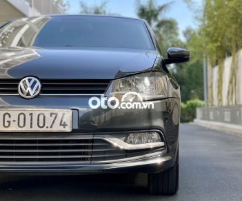 Volkswagen Polo  1.6 AT  2016 - Cần bán lại xe Volkswagen Polo 1.6 AT năm 2016, màu xám, nhập khẩu 