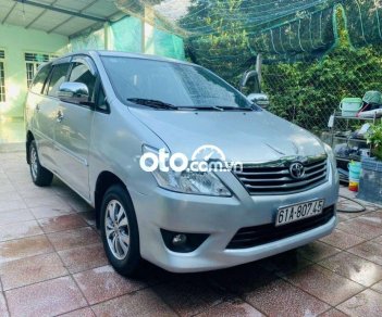 Toyota Innova    AT 2012 - Cần bán gấp Toyota Innova AT năm 2012, màu bạc, 285 triệu