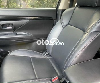 Mitsubishi Outlander 2019 - Bán Mitsubishi Outlander năm 2019, màu đen giá cạnh tranh