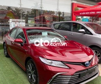 Toyota Camry 2021 - Bán ô tô Toyota Camry sản xuất năm 2021, màu đỏ, nhập khẩu nguyên chiếc