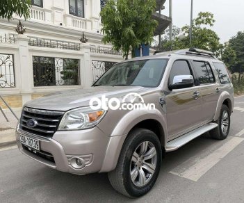 Ford Everest  MT  2011 - Cần bán gấp Ford Everest MT đời 2011, màu bạc còn mới