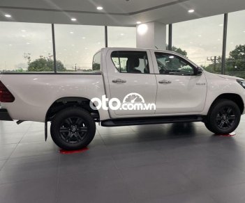 Toyota Hilux   2.4 AT 2021 - Bán xe Toyota Hilux 2.4 AT sản xuất năm 2021, nhập khẩu nguyên chiếc