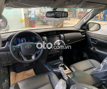 Toyota Fortuner  2.7AT  2021 - Cần bán xe Toyota Fortuner 2.7AT đời 2021, màu đen, nhập khẩu