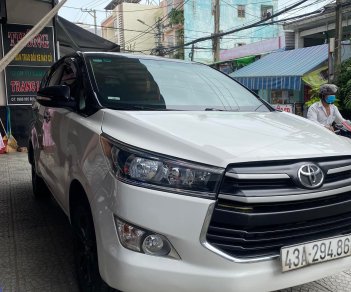 Toyota Innova MT 2017 - Cần bán lại xe Toyota Innova MT năm 2017, màu trắng