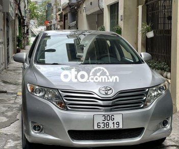 Toyota Venza AT 2010 - Cần bán gấp Toyota Venza AT sản xuất 2010, màu bạc, xe nhập chính chủ