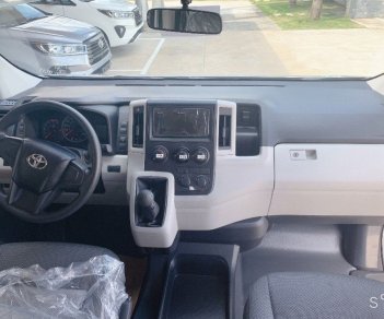 Toyota Hiace   2.8 Diesel  2021 - Bán Toyota Hiace 2.8 Diesel sản xuất năm 2021, màu bạc, nhập khẩu nguyên chiếc