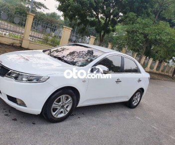 Kia Forte MT 2009 - Bán Kia Forte MT sản xuất năm 2009, màu trắng, nhập khẩu nguyên chiếc